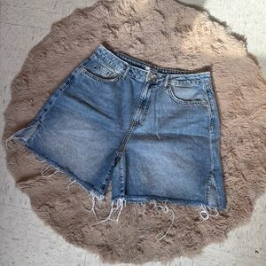 Denim Frayed Hem Women Shorts (Jorts)